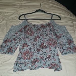 "Off shoulder" Blouse